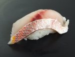 ハナフエダイの皮霜造り握り