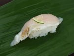 シロサバフグの焼霜造り握り