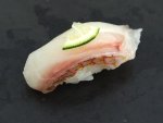 フエダイの皮霜造り握り