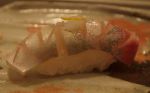 松江市内『大鯛寿司』の十二かん、その五赤平／カンパチ